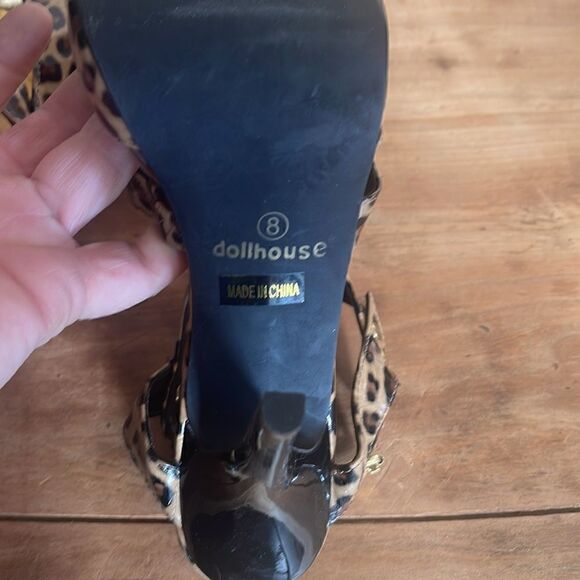 Size 8 Leopard Print Dollhouse Platform Sandals - Picture 4 of 4